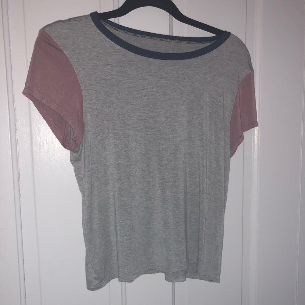 American eagle soft and sexy tee!